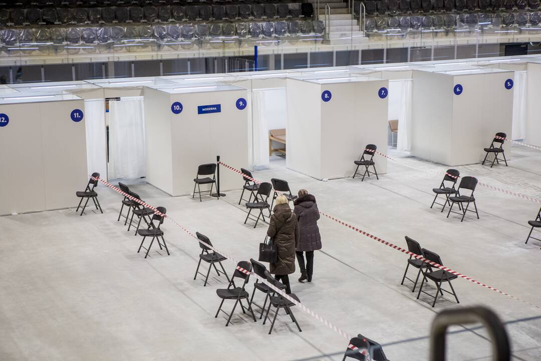 Darbą pradeda didžiausias vakcinavimo centras Lietuvoje – Kauno ledo rūmai