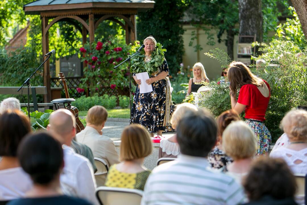 Pagerbta „Poezijos pavasario“ laureatė D.Zelčiūtė