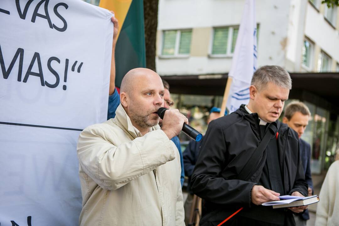 Prieš LGBT eitynes – vieša malda