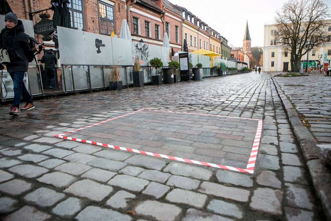 Pristatytas Vilniaus gatvės nulygintas grindinys
