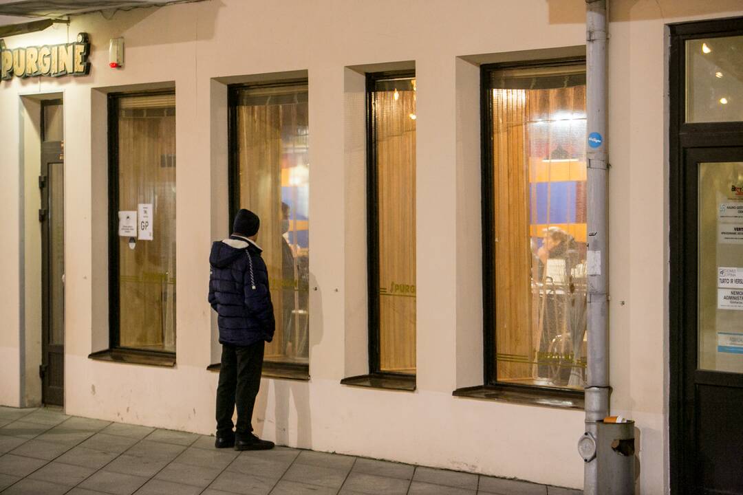 Romantiški pasivaikščiojimai Laisvės alėjoje