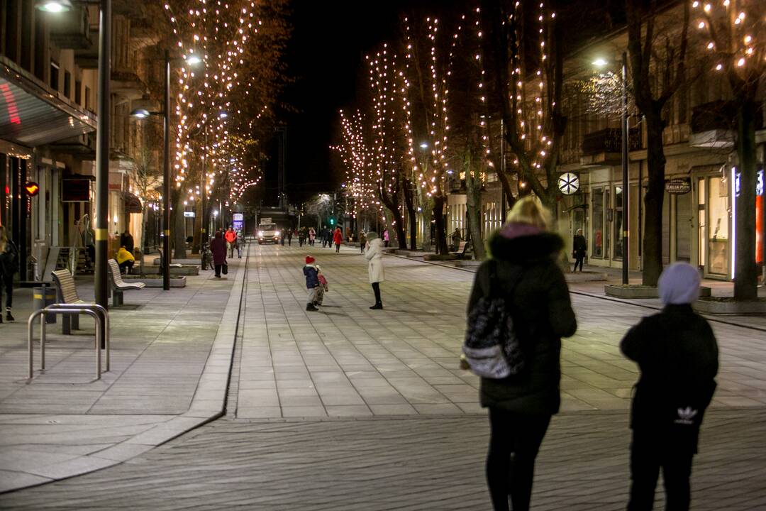Romantiški pasivaikščiojimai Laisvės alėjoje