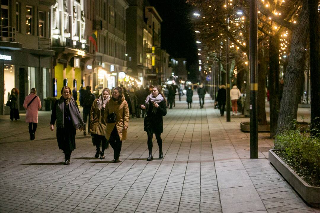 Romantiški pasivaikščiojimai Laisvės alėjoje