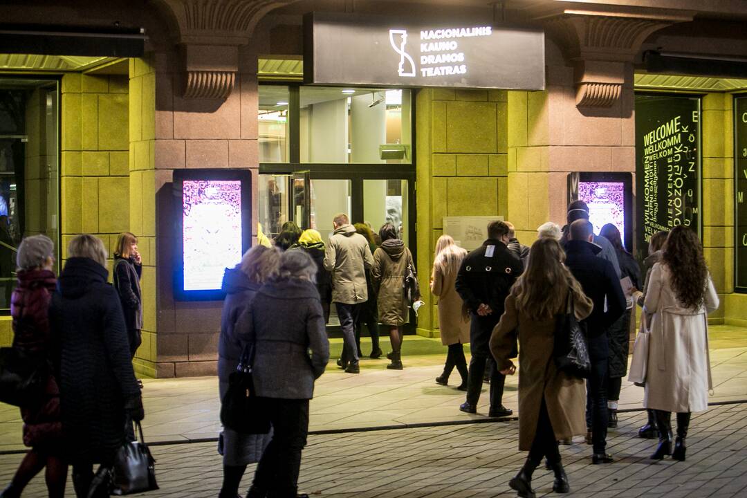 Romantiški pasivaikščiojimai Laisvės alėjoje