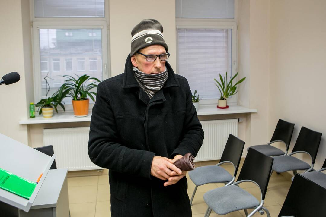 Nuosprendis apsišaukėliui odontologui