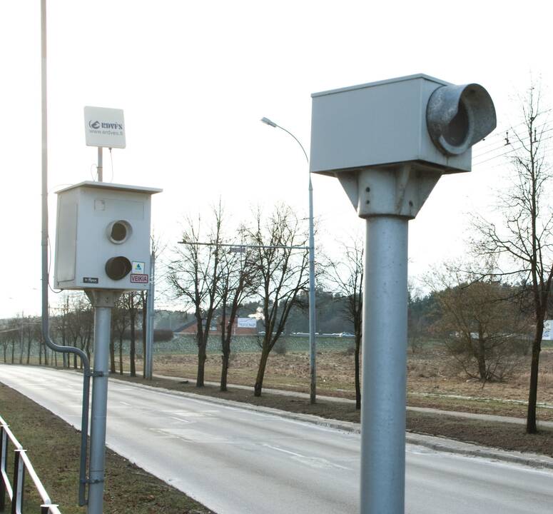 Vidutinio greičio matuokliai jau užfiksavo beveik 11 tūkst. pažeidėjų