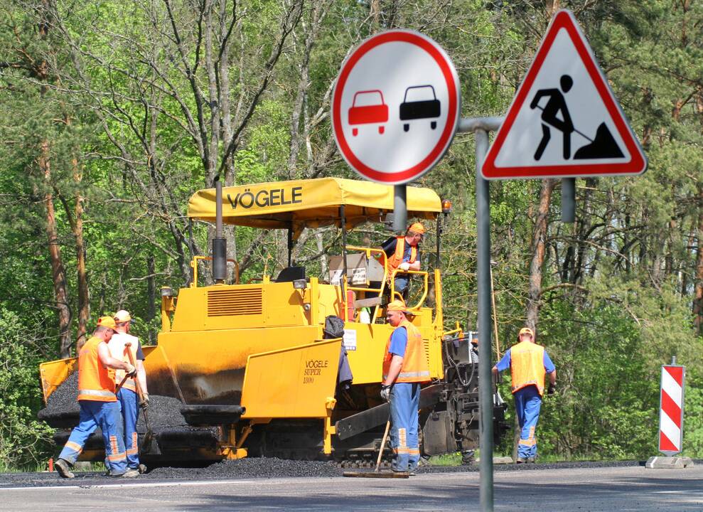 Kelioms bendrovėms už kartelinius susitarimus – milijonas eurų baudų