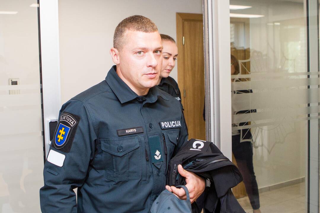 Policija pristatė naujas pareigūnų uniformas