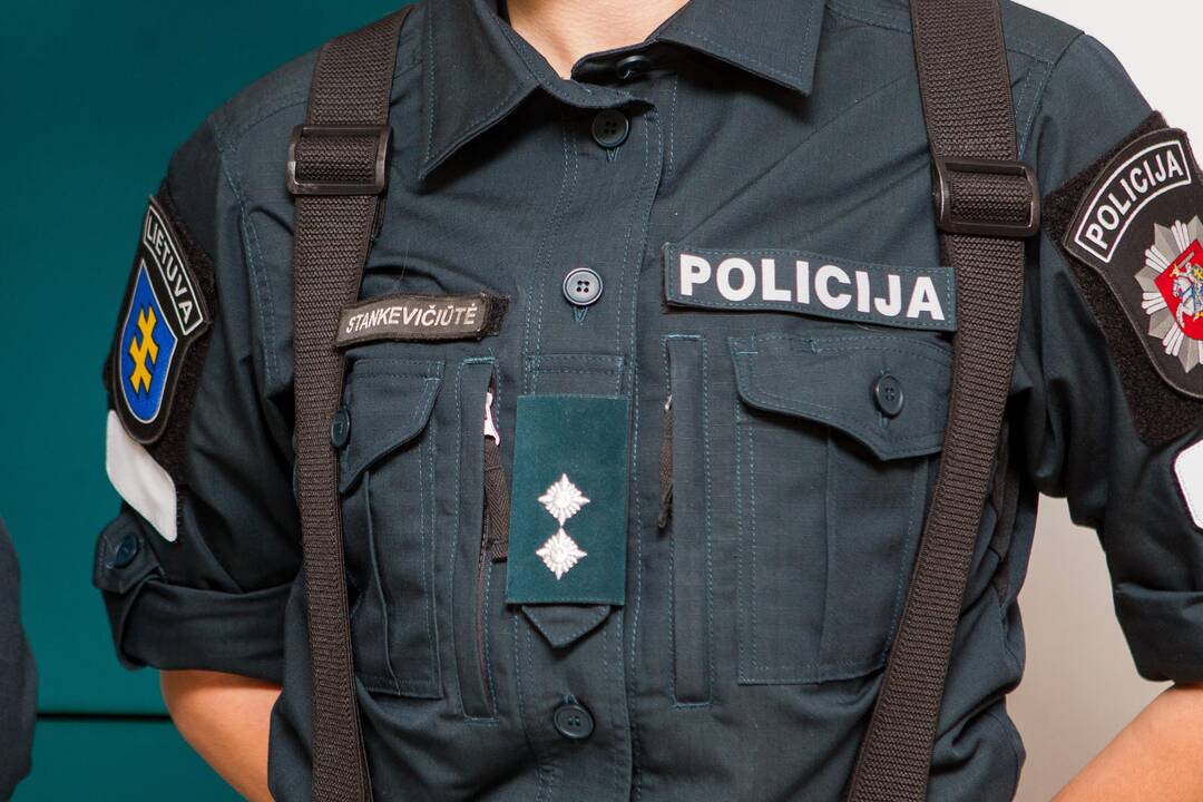 Policija pristatė naujas pareigūnų uniformas