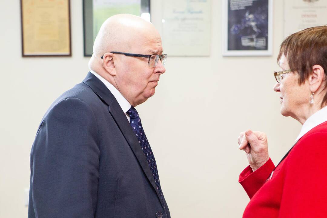 Parašų pristatymas VRK dėl dalyvavimo EP rinkimuose