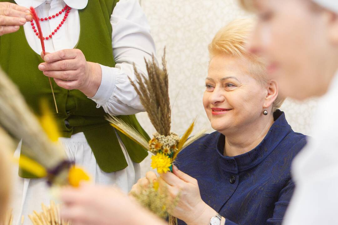 Prezidentė dalyvavo velykinėse edukacinėse dirbtuvėse