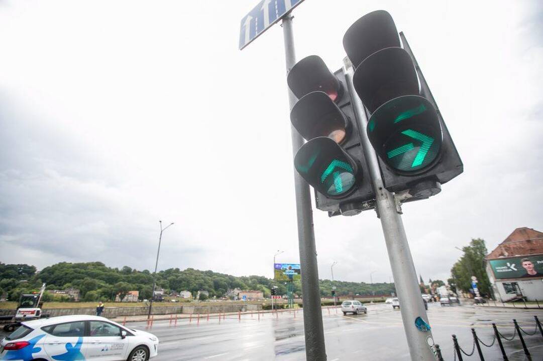 Painiava dėl lentelių su žaliomis rodyklėmis tęsiasi: policija vėl pateikė schemą