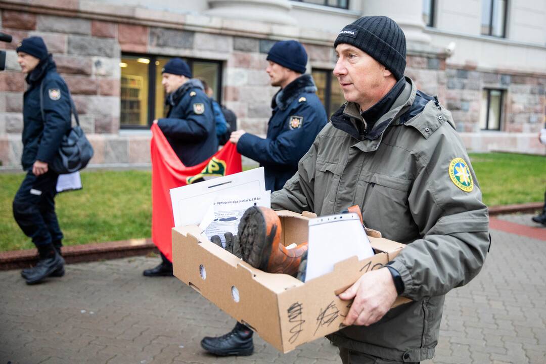 Pareigūnų įspėjamasis protestas