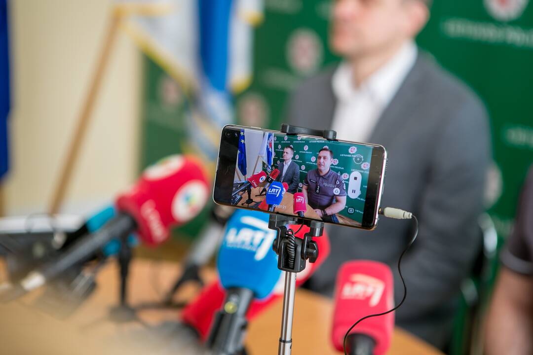 Kauno policijos spaudos konferencija dėl nuslėptų mokesčių