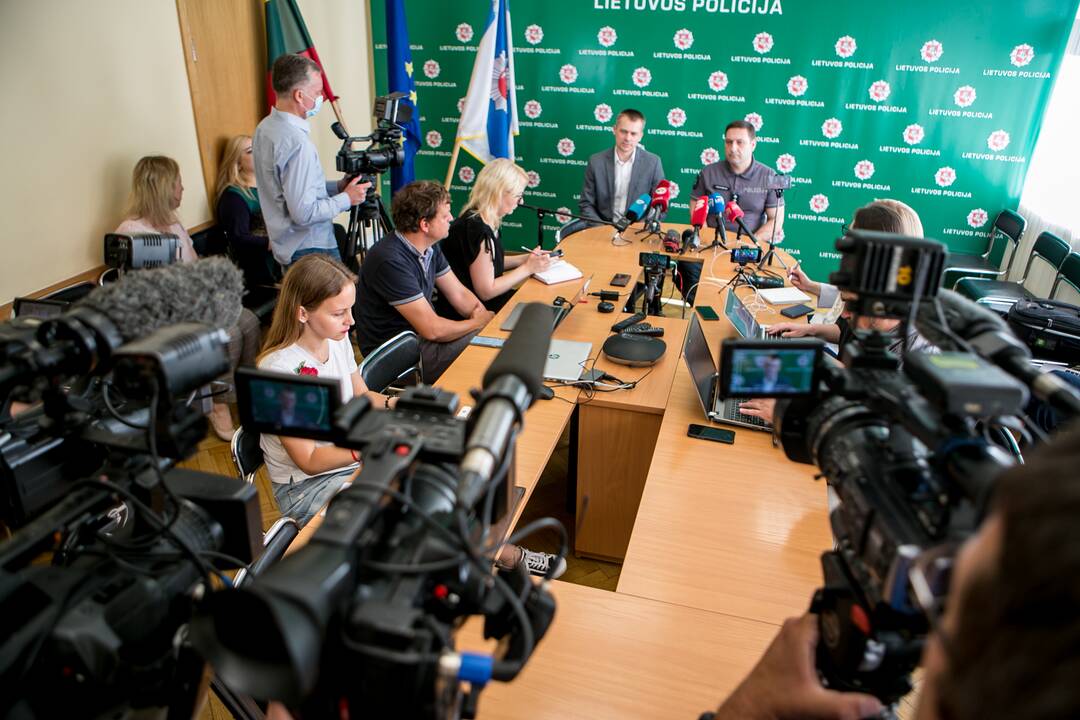 Kauno policijos spaudos konferencija dėl nuslėptų mokesčių