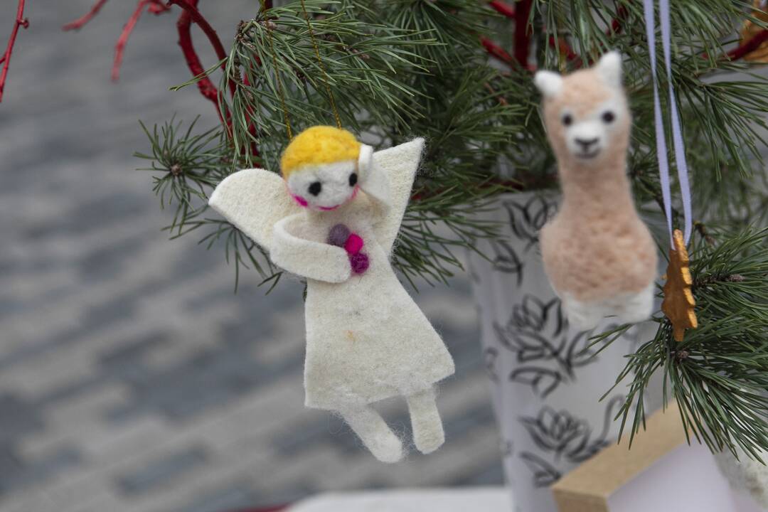 Vilniuje atidaryta virtuali labdaros Kalėdų mugė