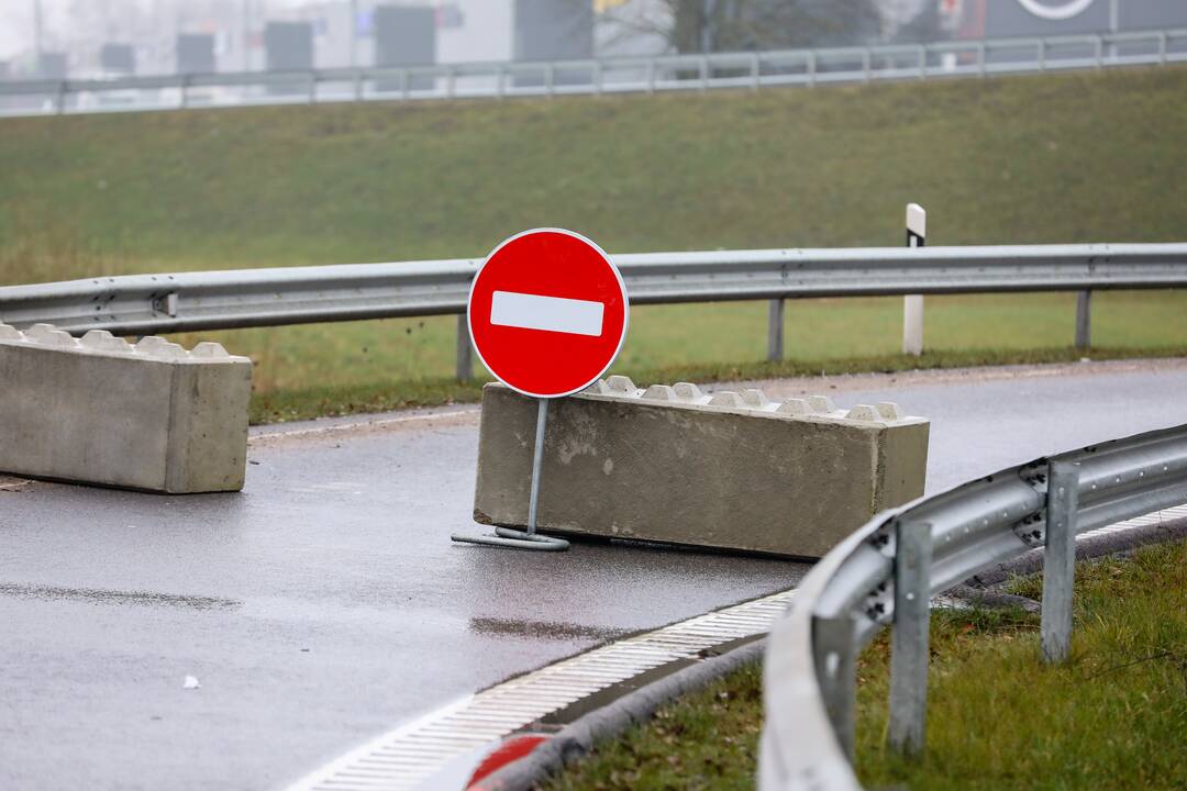Policija pradėjo masinę judėjimo kontrolę