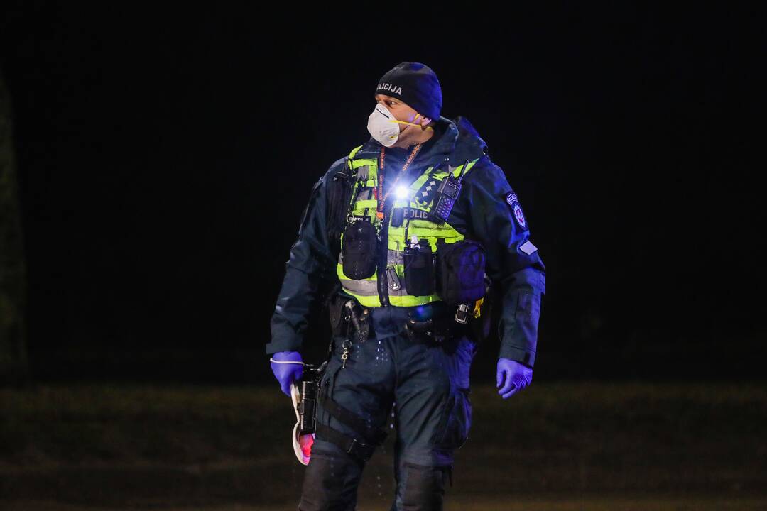 Policija pradėjo masinę judėjimo kontrolę