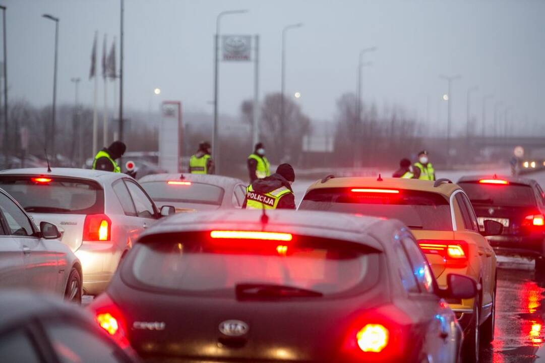 Per dvi dienas apgręžta 1,5 tūkst. automobilių, 530 žmonių nubausta