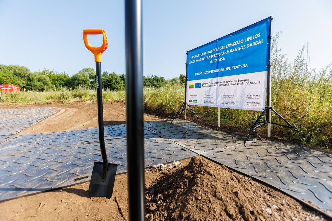 Jonavoje pradedamos geležinkelio tilto per Nerį statybos