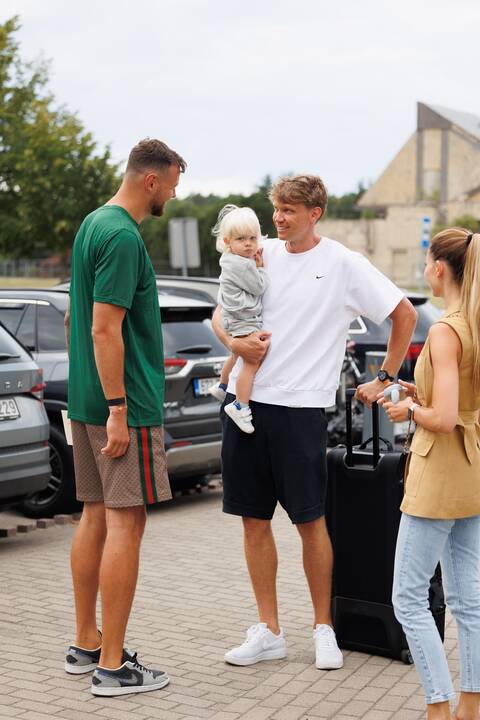 Lietuvos krepšinio rinktinės nariai renkasi į stovyklą