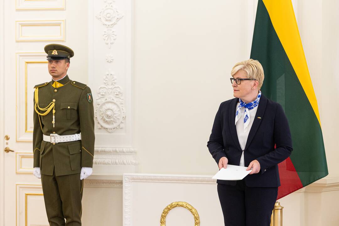 Vyriausybės įgaliojimų grąžinimo ceremonija