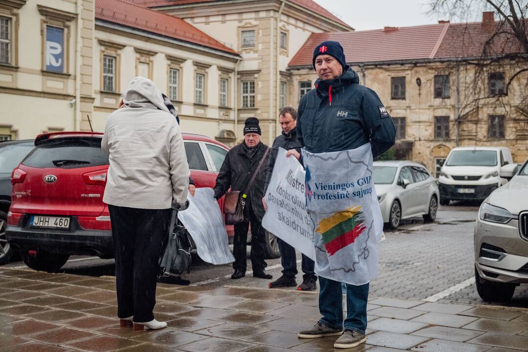 Protestas prie Sveikatos apsaugos ministerijos