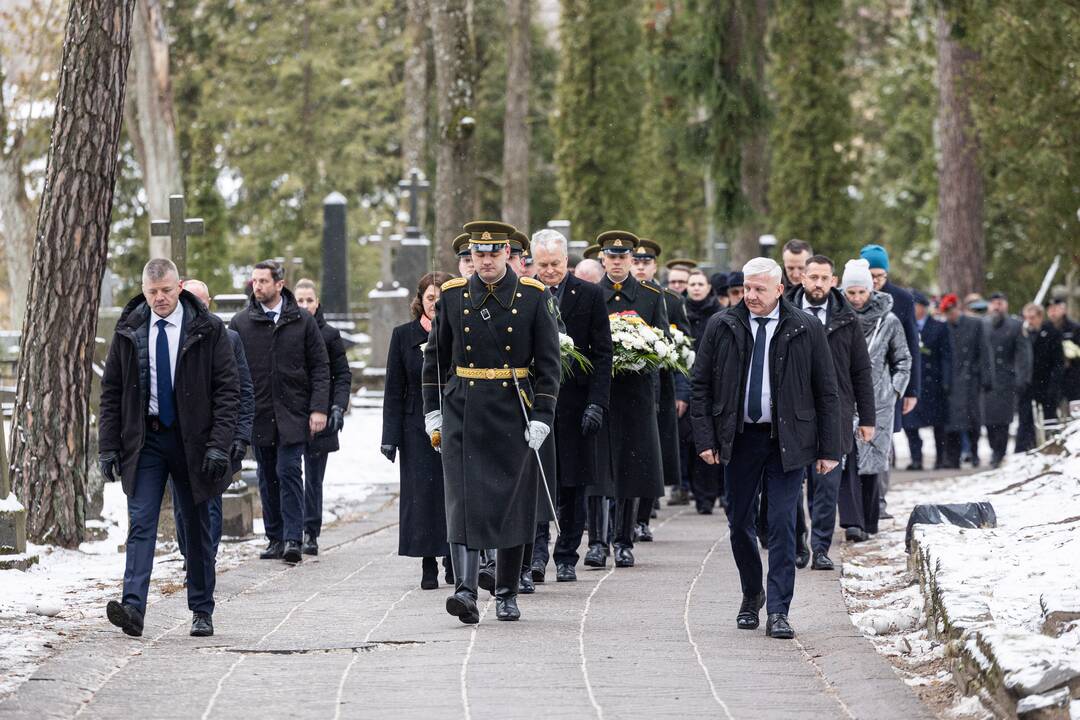 Žuvusiųjų pagerbimo ceremonija Antakalnio kapinėse