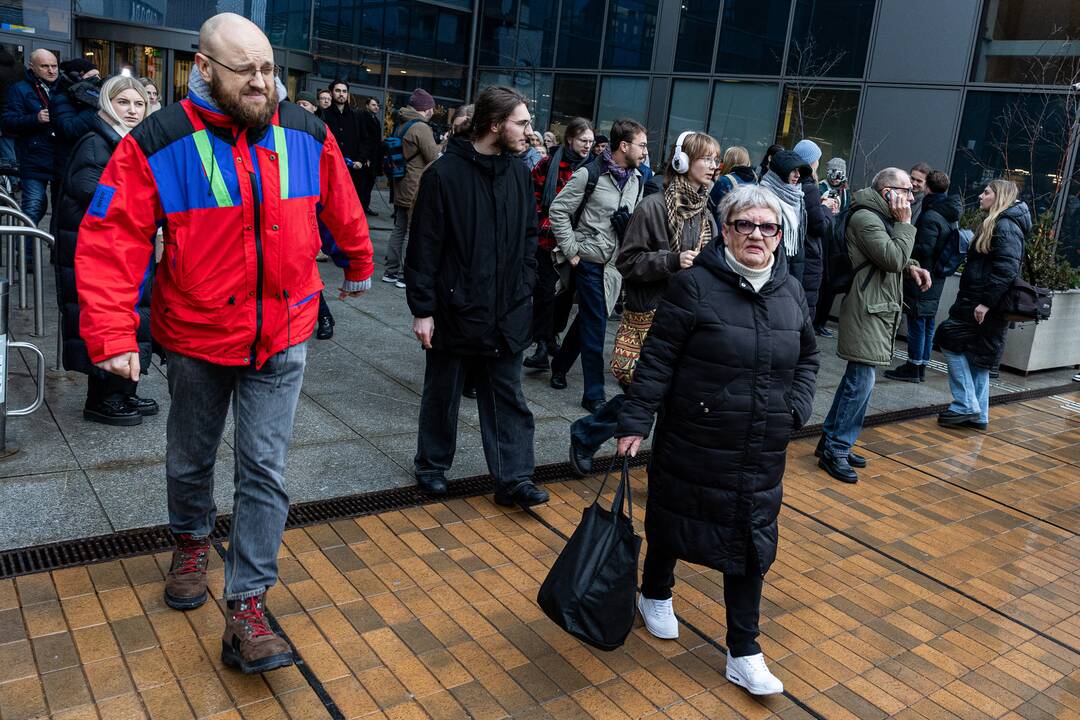 Vilniuje – protestas prieš planus kelti viešojo transporto bilietų kainas