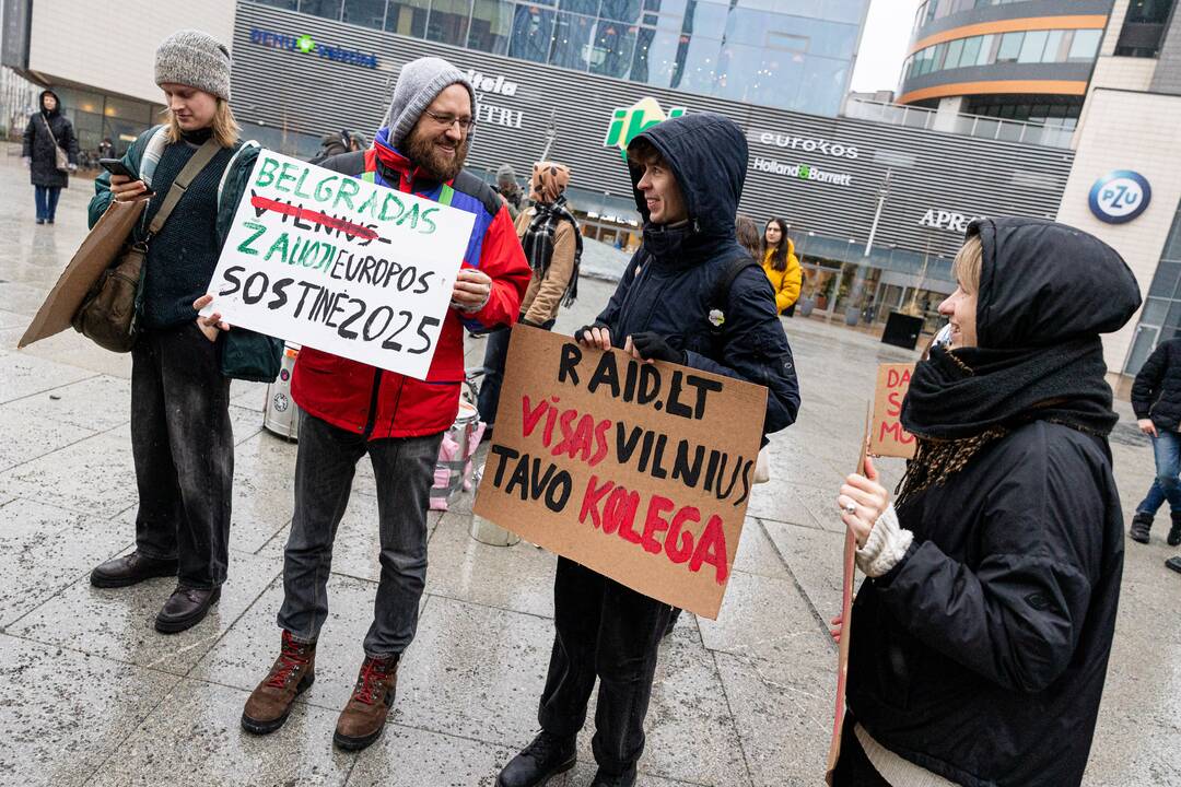 Vilniuje – protestas prieš planus kelti viešojo transporto bilietų kainas