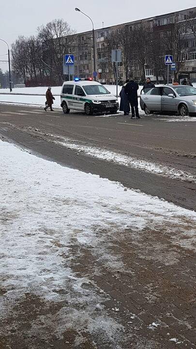 Pėsčiųjų perėjoje V. Krėvės prospekte partrenkta moteris