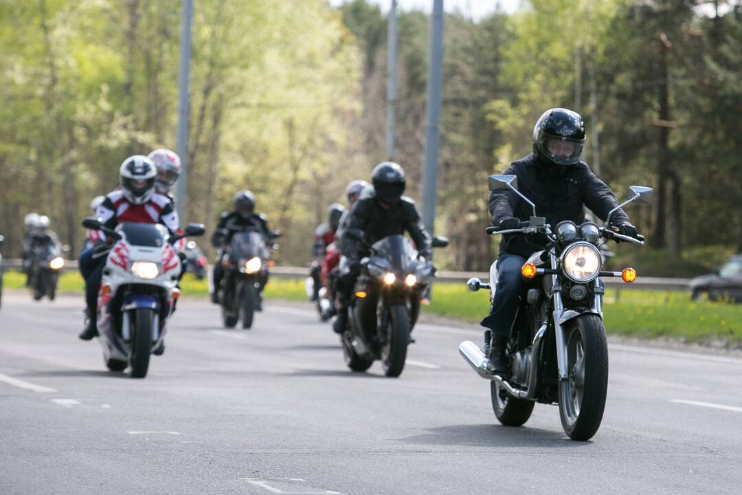 Ko nederėtų pamiršti nė vienam į gatvę išriedančiam motociklininkui?