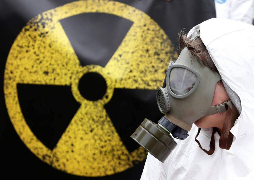 Japonijos branduolinių tyrimų laboratorijoje apšvitinti penki darbuotojai
