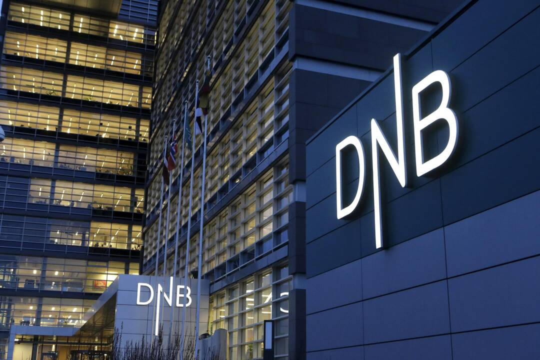 DNB sutrumpins kainodarą, įves mokėjimo už paslaugas krepšelius