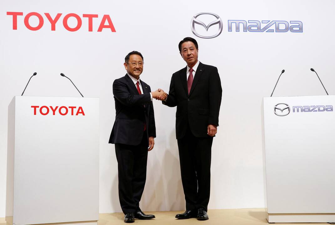 "Toyota" ir "Mazda" į gamyklos statybą JAV investuos 1,6 mlrd. dolerių