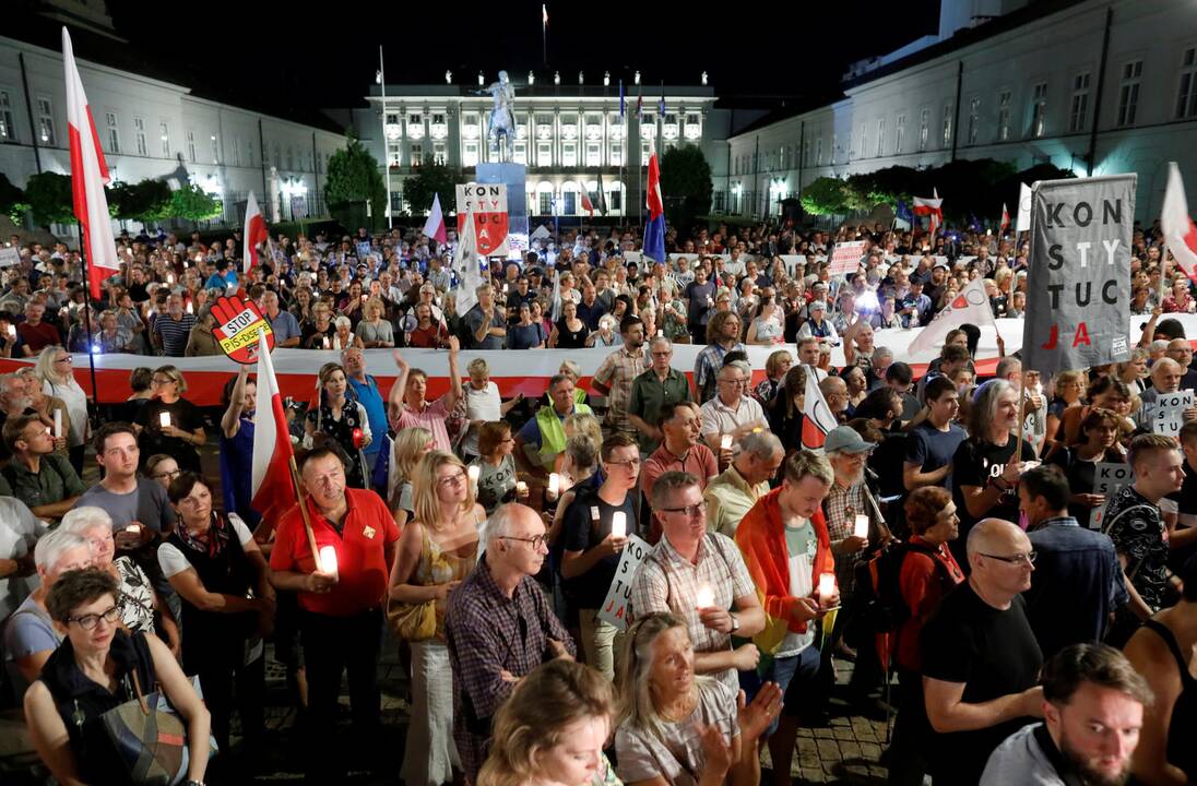 Planai drausminti Lenkijos teisėjus išprovokavo perspėjimus ir protestus