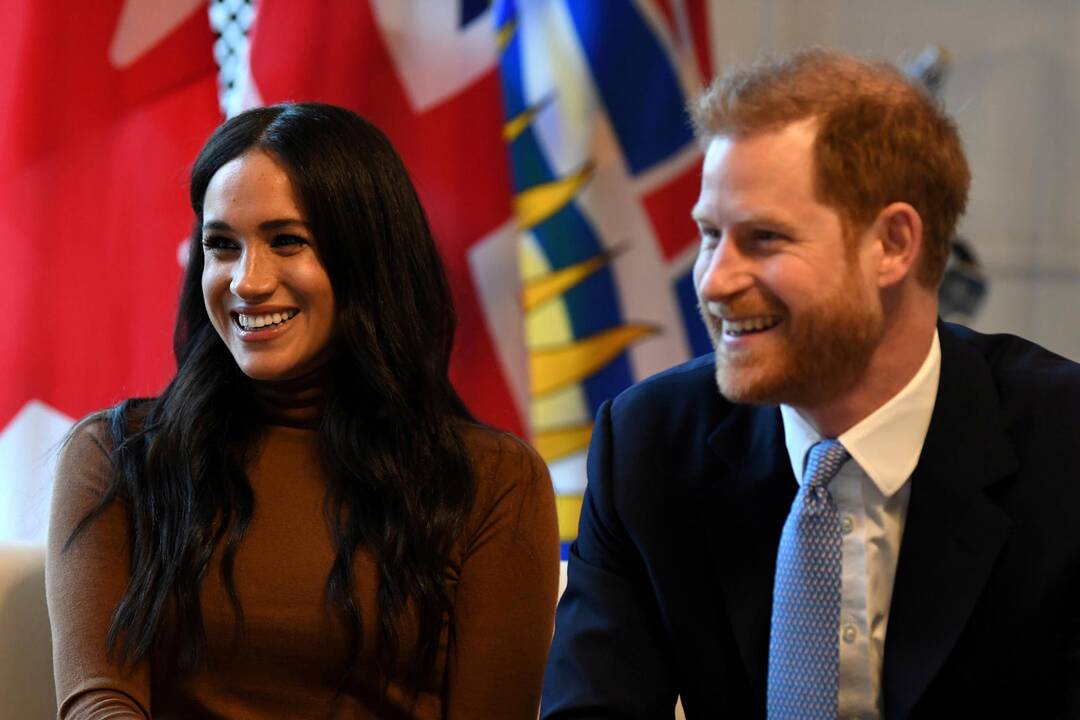 Britų karališkoji šeima renkasi į susitikimą dėl princo Harry sprendimo