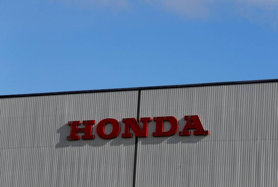 Th. May: dėl „Honda“ gamyklos uždarymo negalima kaltinti „Brexito“