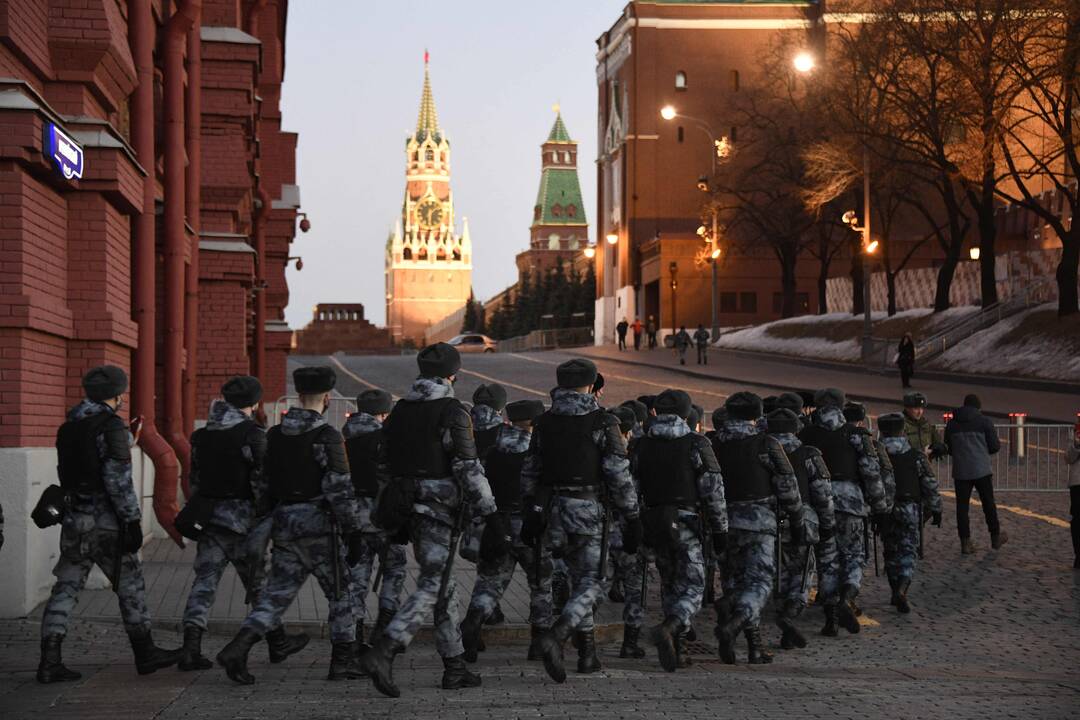 Rusijoje per karo priešininkų protestus sulaikyta daugybė žmonių