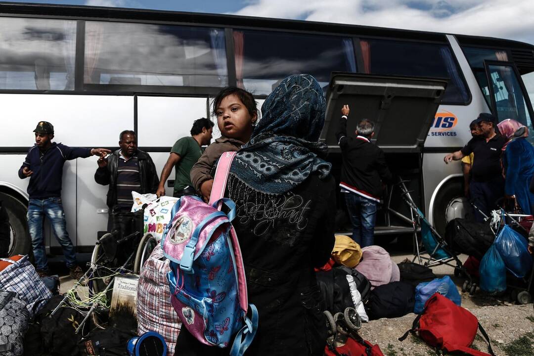 Vengrijoje sustabdytas migrantus vežęs autobusas su lietuviškais numeriais