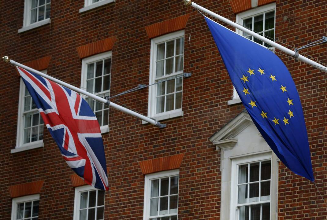 Britanijoje dirbančius ES piliečius apėmė baimė ir liūdesys