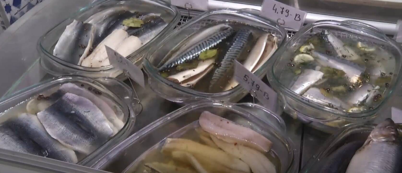Artėjant šventėms: kiek šiemet kainuoja silkė?