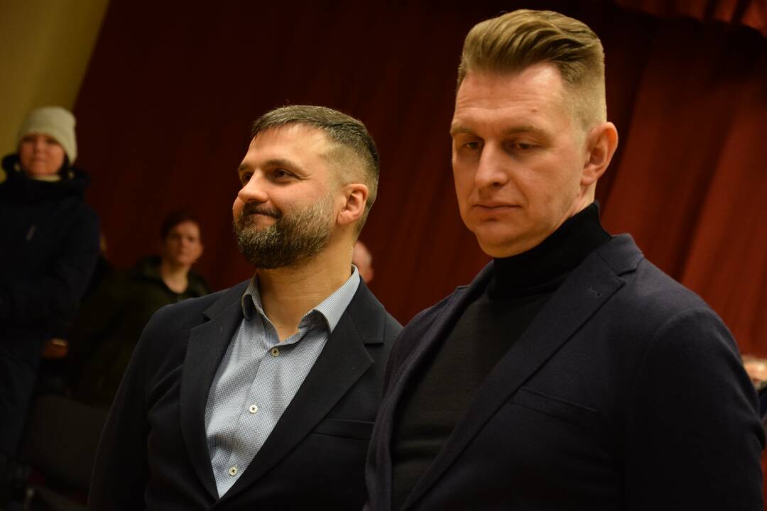 Darbėnų bendruomenės susitikimas su gamyklos atstovais