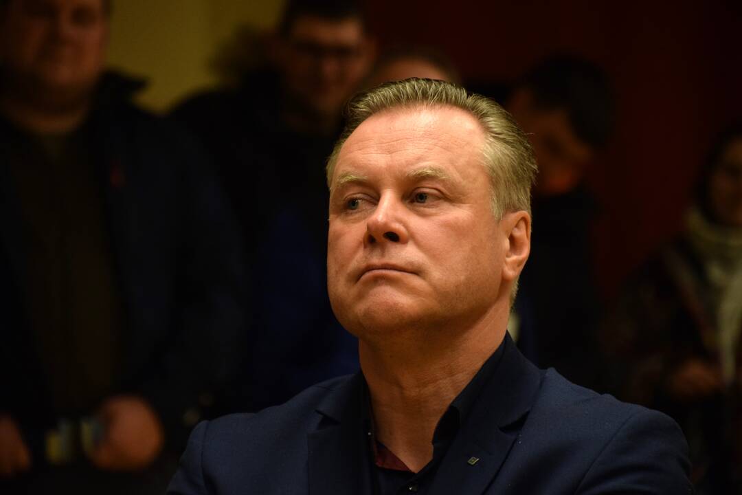 Darbėnų bendruomenės susitikimas su gamyklos atstovais