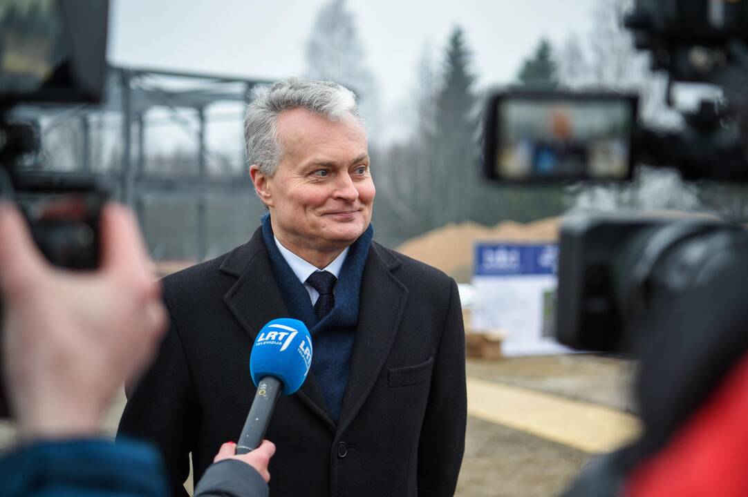 Prezidentas dalyvavo „Intersurgical“ gamyklos statybų pradžios renginyje