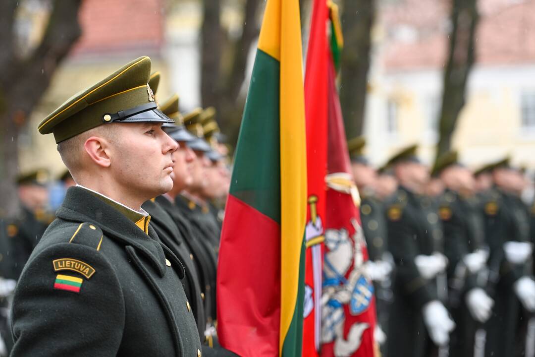 Prezidentas pasveikino Garbės sargybos kuopą