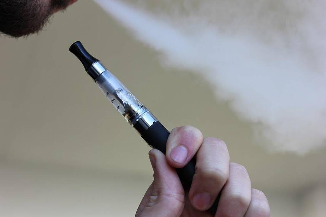 „Philip Morris“ gina teisę teikti informaciją apie bedūmes alternatyvas