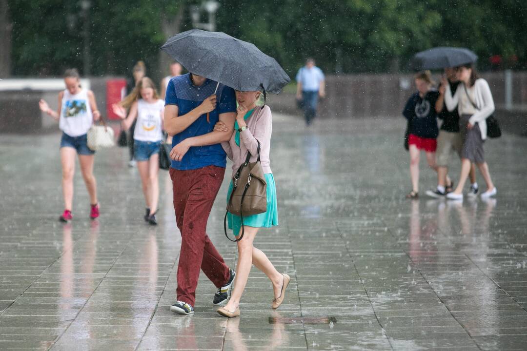 Po svilinančių karščių pagaliau sulauksime lietaus ir perkūnijos