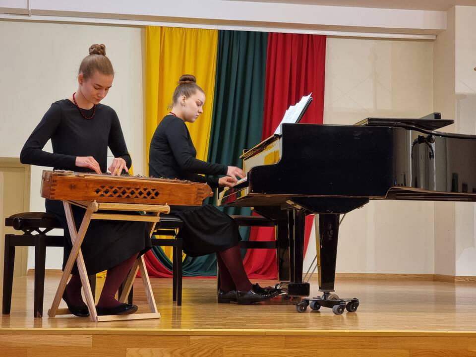 Įvertinimas: už pasirodymą muzikantai buvo apdovanoti diplomais ir atminimo dovanėlėmis.