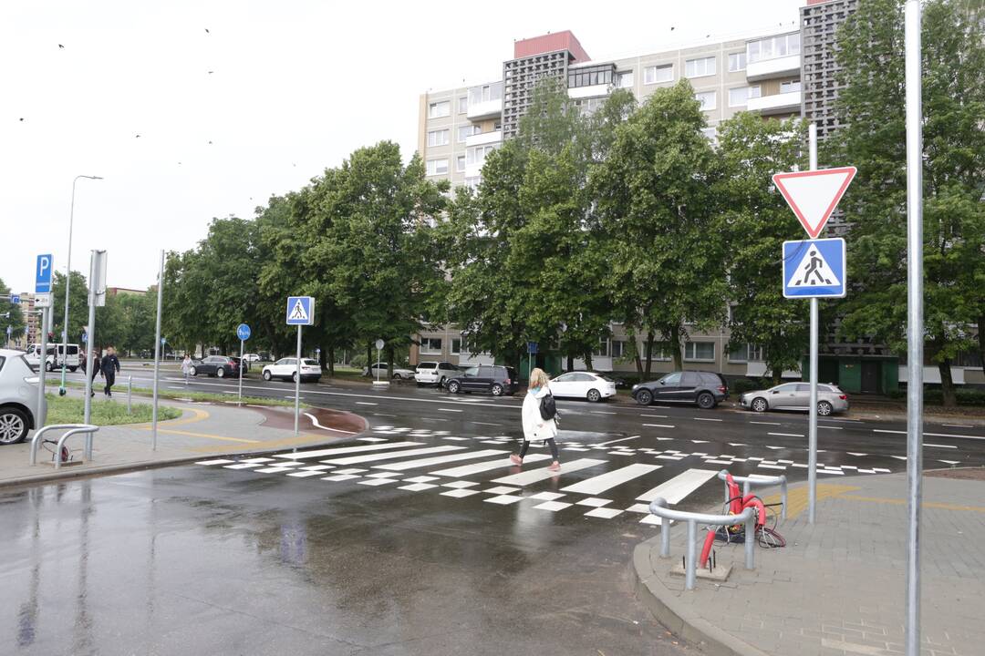 Pokytis: Statybininkų prospekte matyti pokyčiai – sutvarkytos gatvės, atsirado ir daugiau automobilių stovėjimo vietų.